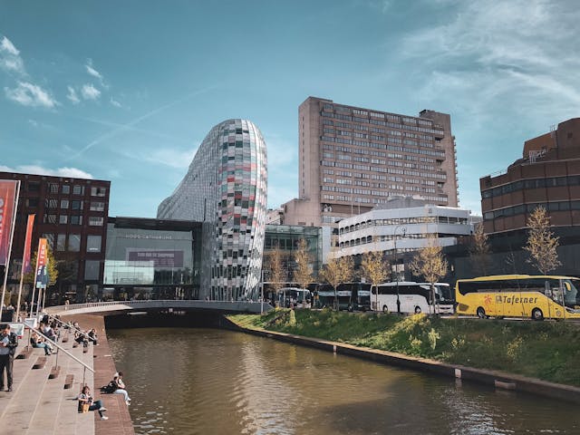 Financial lease in Utrecht