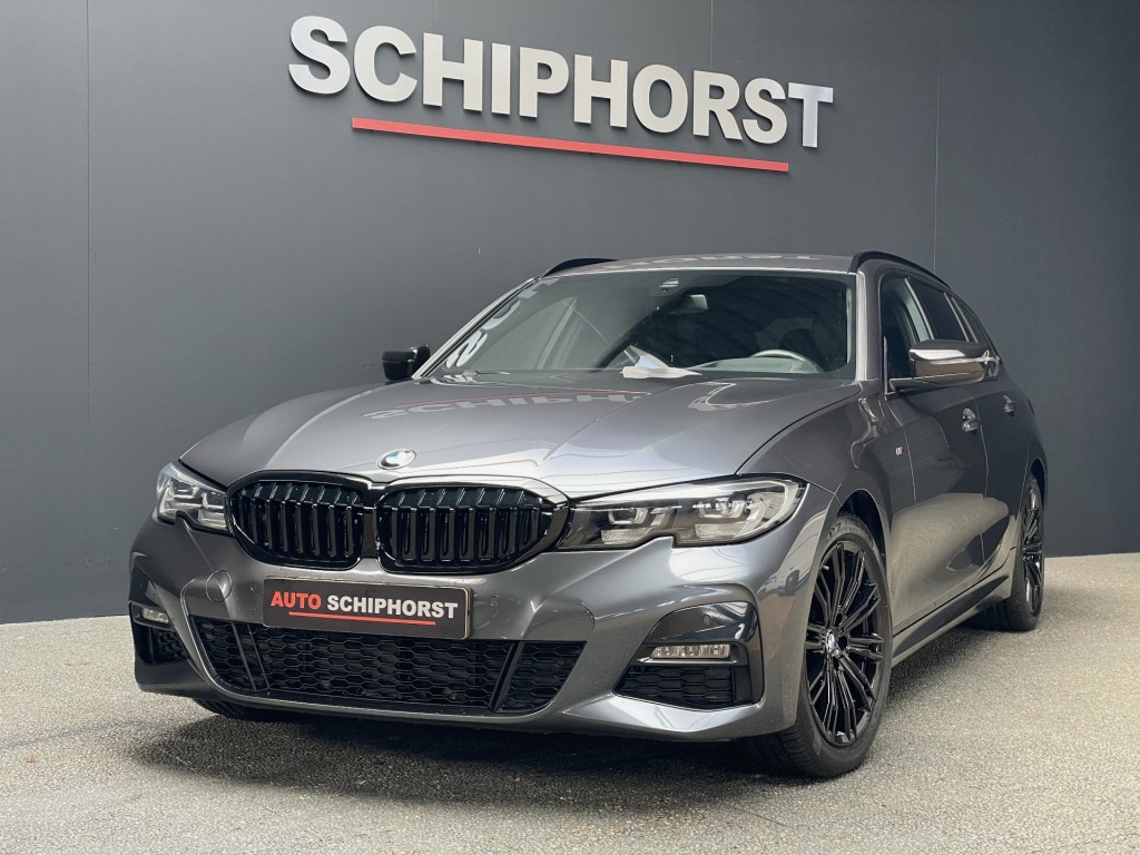 BMW-3-SERIE-Touring 318i 2.0 M-Sport/Trekhaak/Head-up/live cockpit