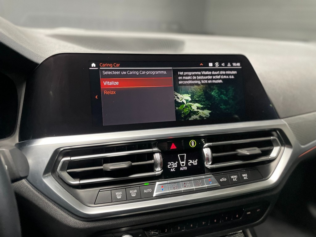 BMW-3-SERIE-Touring 318i 2.0 M-Sport/Trekhaak/Head-up/live cockpit