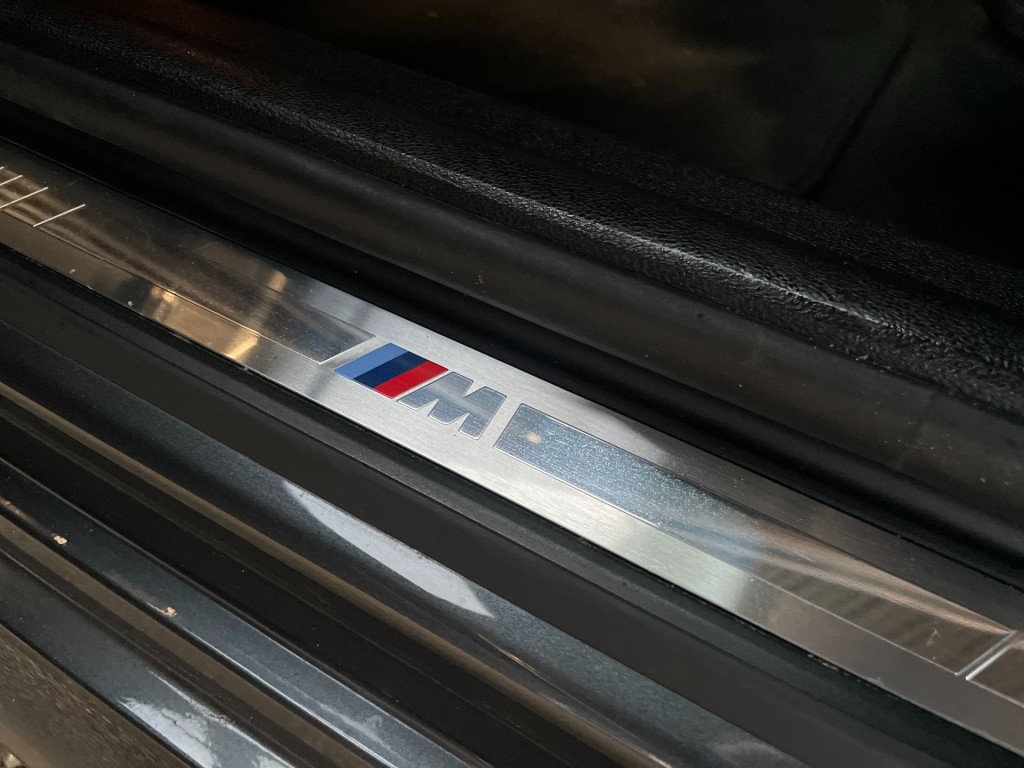 BMW-3-SERIE-Touring 318i 2.0 M-Sport/Trekhaak/Head-up/live cockpit