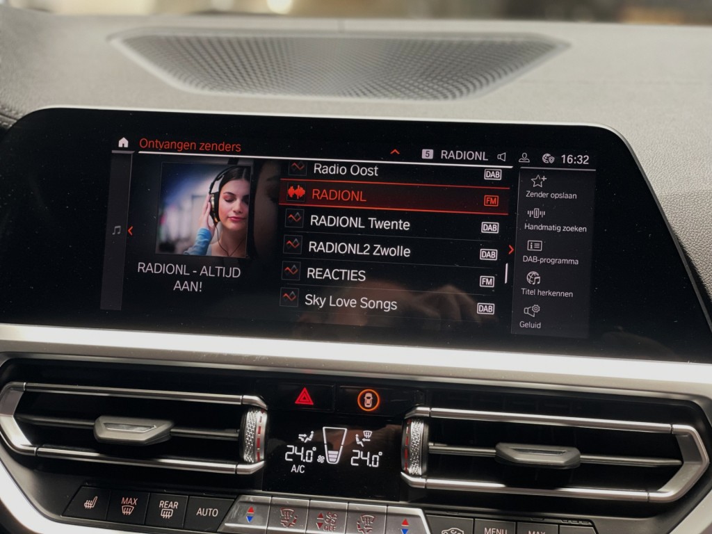 BMW-4-SERIE-Cabrio M440I laser/acc/head-up/dravitgrau/harmankardon/trekhaak