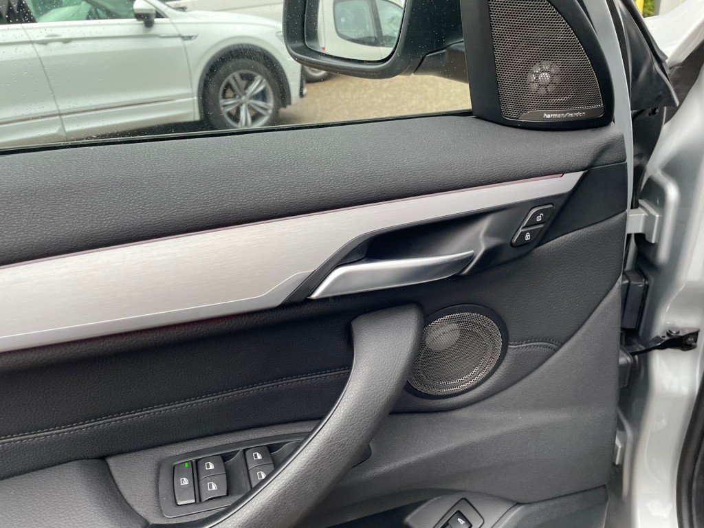 BMW-X1-1.5 SDRIVE 140PK Leder, Navi, Camera, PDC, Cruisecntrl, NIEUWSTA