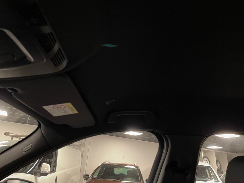 BMW-X1-1.5 SDRIVE 140PK Leder, Navi, Camera, PDC, Cruisecntrl, NIEUWSTA