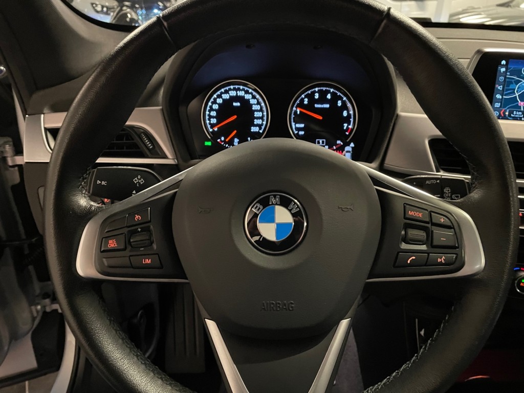 BMW-X1-1.5 SDRIVE 140PK Leder, Navi, Camera, PDC, Cruisecntrl, NIEUWSTA