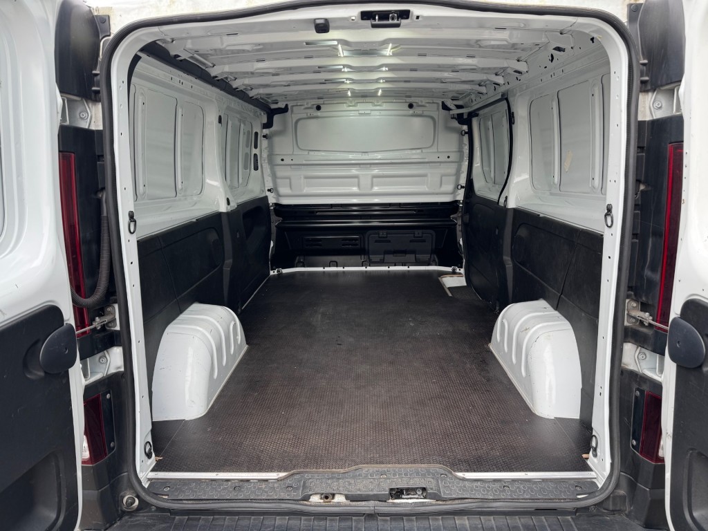 FIAT-TALENTO-2.0 MJ 120PK L2 Lang, Navi, Airco, PDC, Schuifdeur, Cruisecntrl,