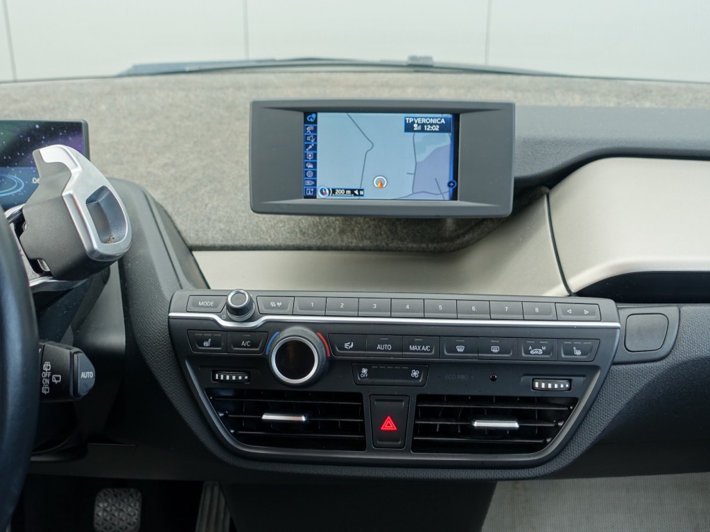 BMW-I3-Comfort Advance 22kWh I NL-Auto I 1e Eig. I SOH 80% I Snellaad I