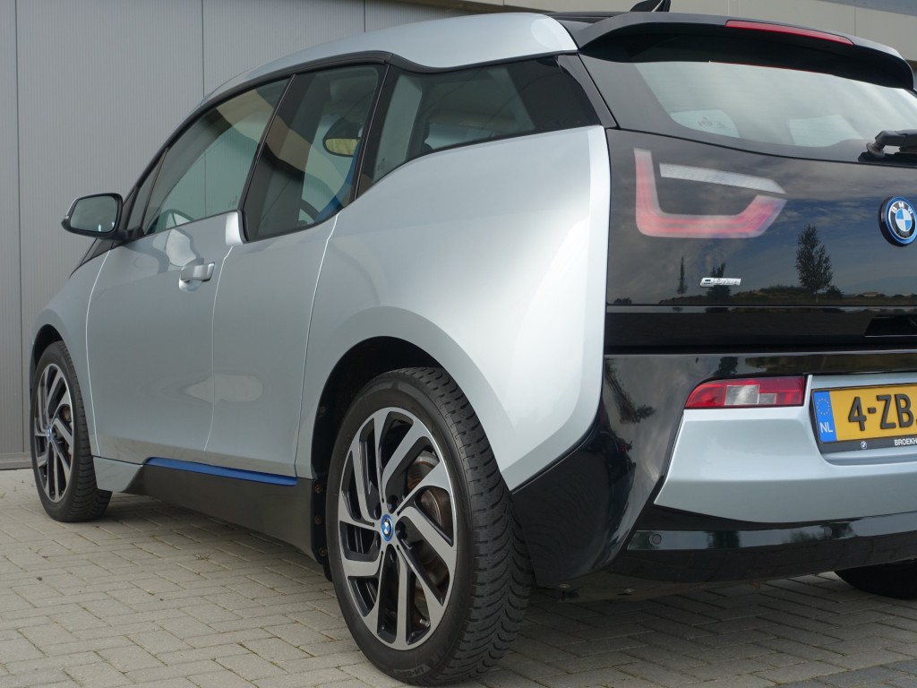 BMW-I3-Comfort Advance 22kWh I NL-Auto I 1e Eig. I SOH 80% I Snellaad I