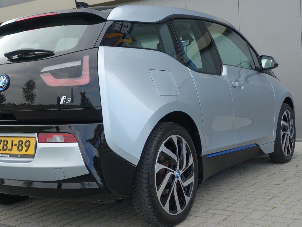 BMW-I3-Comfort Advance 22kWh I NL-Auto I 1e Eig. I SOH 80% I Snellaad I