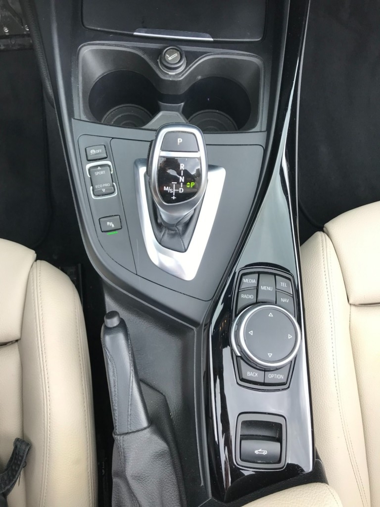 BMW-2-SERIE-228I M SPORT **automaat/leer**