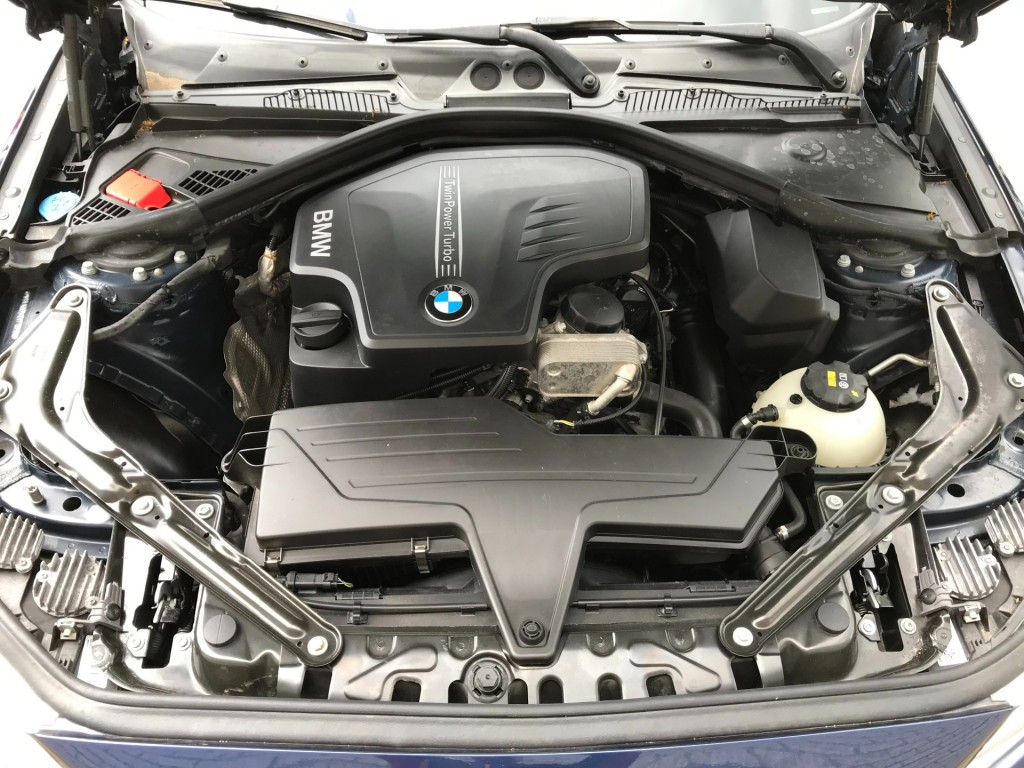 BMW-2-SERIE-228I M SPORT **automaat/leer**