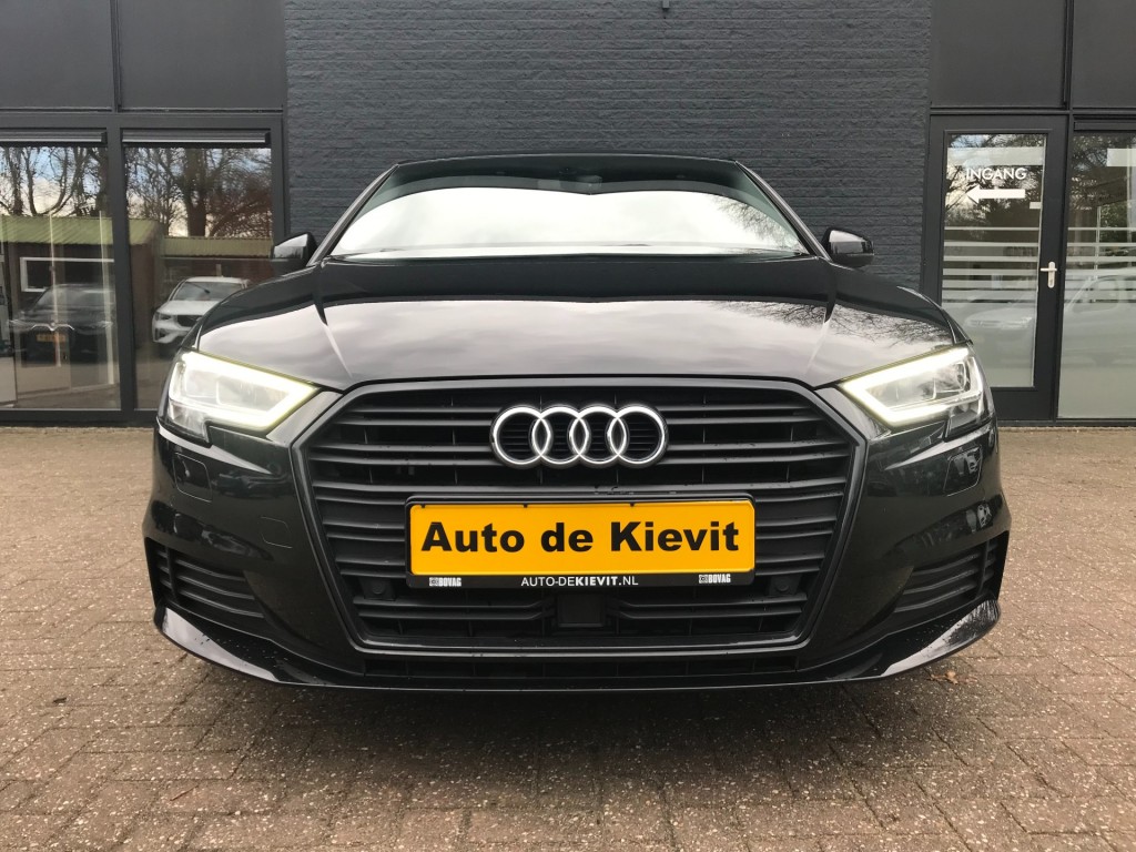 AUDI-A3-35 1.5 TFSI **150pk/automaat/xenon**