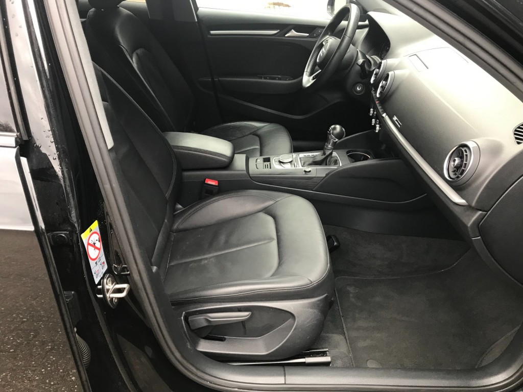 AUDI-A3-35 1.5 TFSI **150pk/automaat/xenon**