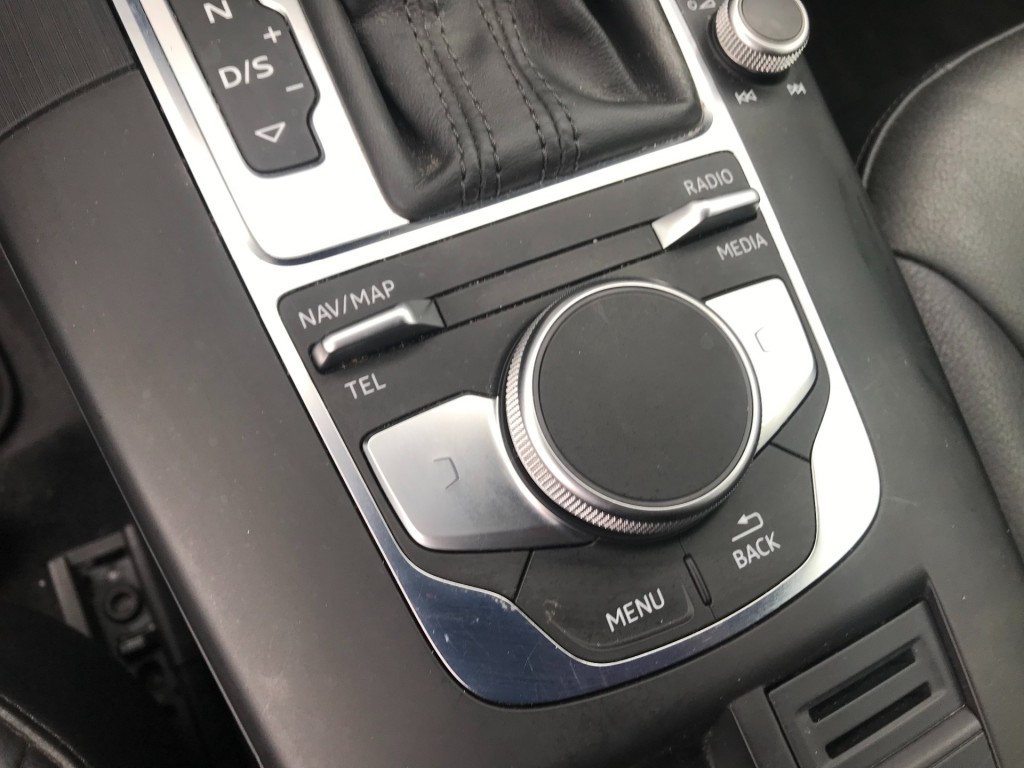 AUDI-A3-35 1.5 TFSI **150pk/automaat/xenon**