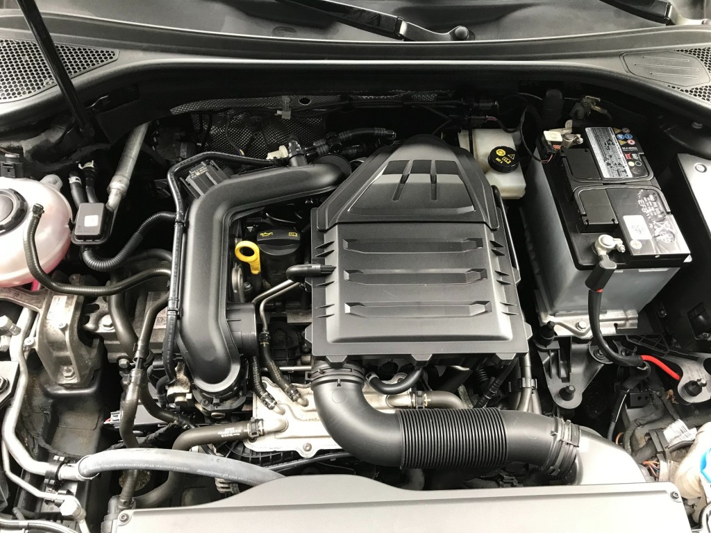 AUDI-A3-30 TFSi pro line **Navigatie/parkeersensoren**