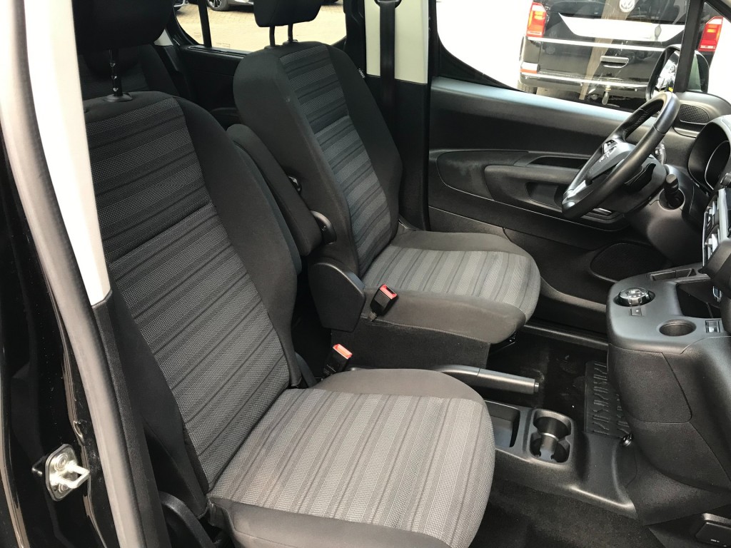 OPEL-COMBO LIFE-1.2 Turbo LIFE **nieuwe db riem/automaat**