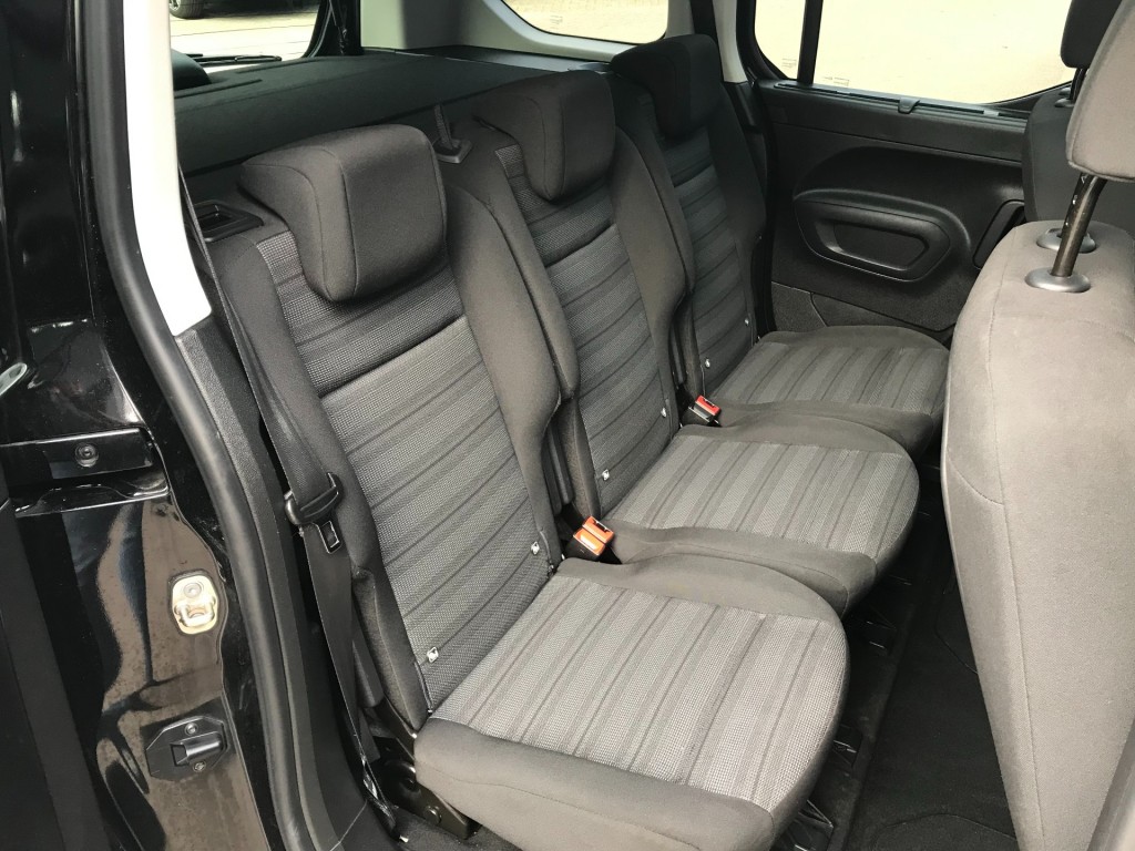 OPEL-COMBO LIFE-1.2 Turbo LIFE **nieuwe db riem/automaat**