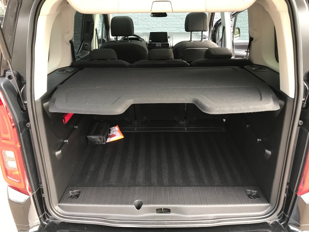 OPEL-COMBO LIFE-1.2 Turbo LIFE **nieuwe db riem/automaat**