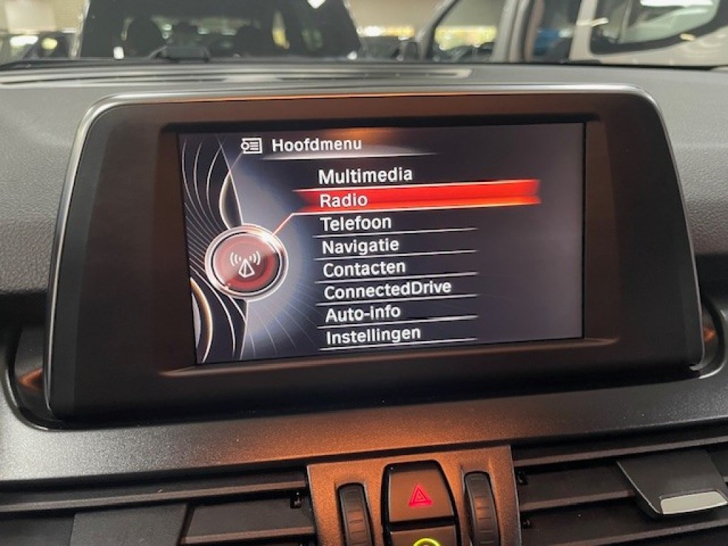 BMW-2-SERIE ACTIVE TOURER-216 D Automaat Afn. Trekhaak Navigatie Cruise Airco PDC