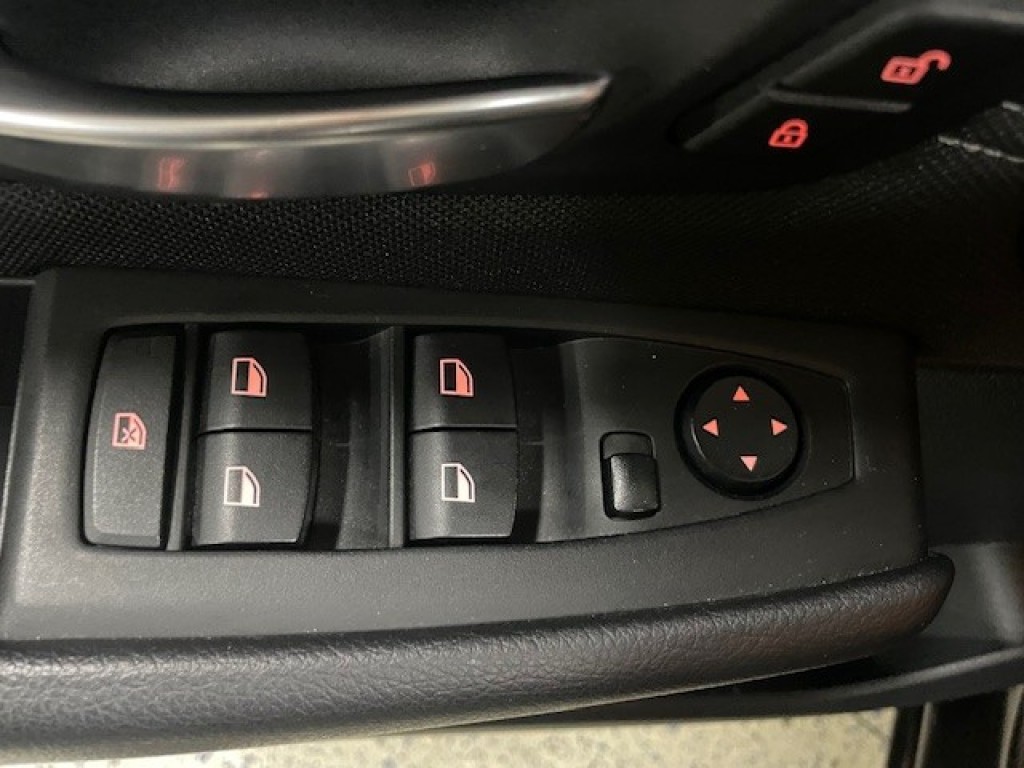 BMW-2-SERIE ACTIVE TOURER-216 D Automaat Afn. Trekhaak Navigatie Cruise Airco PDC