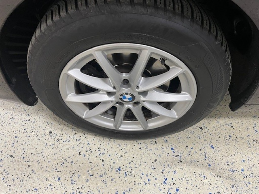 BMW-2-SERIE ACTIVE TOURER-216 D Automaat Afn. Trekhaak Navigatie Cruise Airco PDC