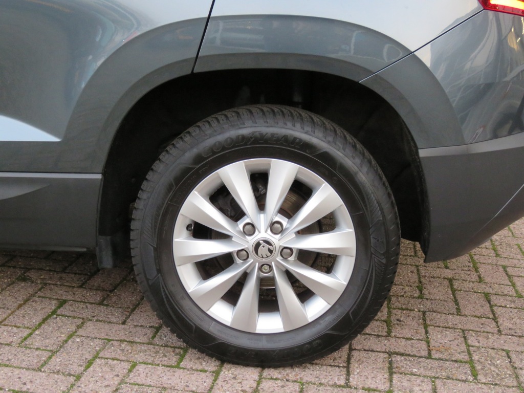 SKODA-KAROQ-1.0 TSI 115pk DSG-aut. Clever Edition / Virtual / Navi / BOVAG g