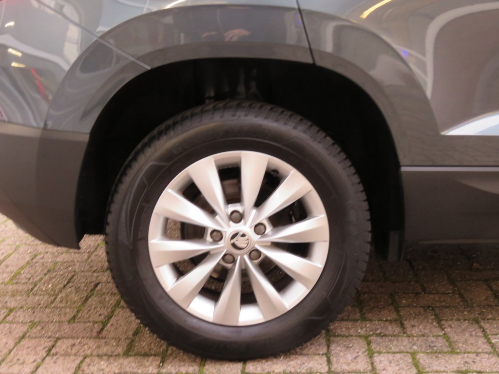 SKODA-KAROQ-1.0 TSI 115pk DSG-aut. Clever Edition / Virtual / Navi / BOVAG g