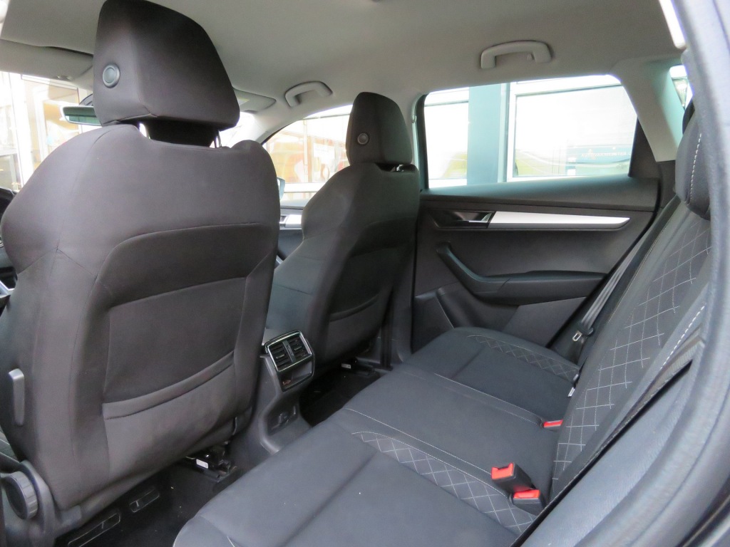 SKODA-KAROQ-1.0 TSI 115pk DSG-aut. Clever Edition / Virtual / Navi / BOVAG g