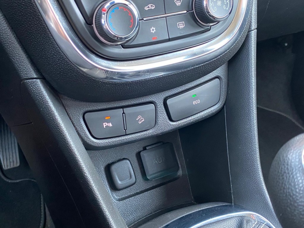 OPEL-MOKKA-1.4 T COSMO NAVI CRUISE CLIMA PDC VOOR EN ACHTER TREKHAAK