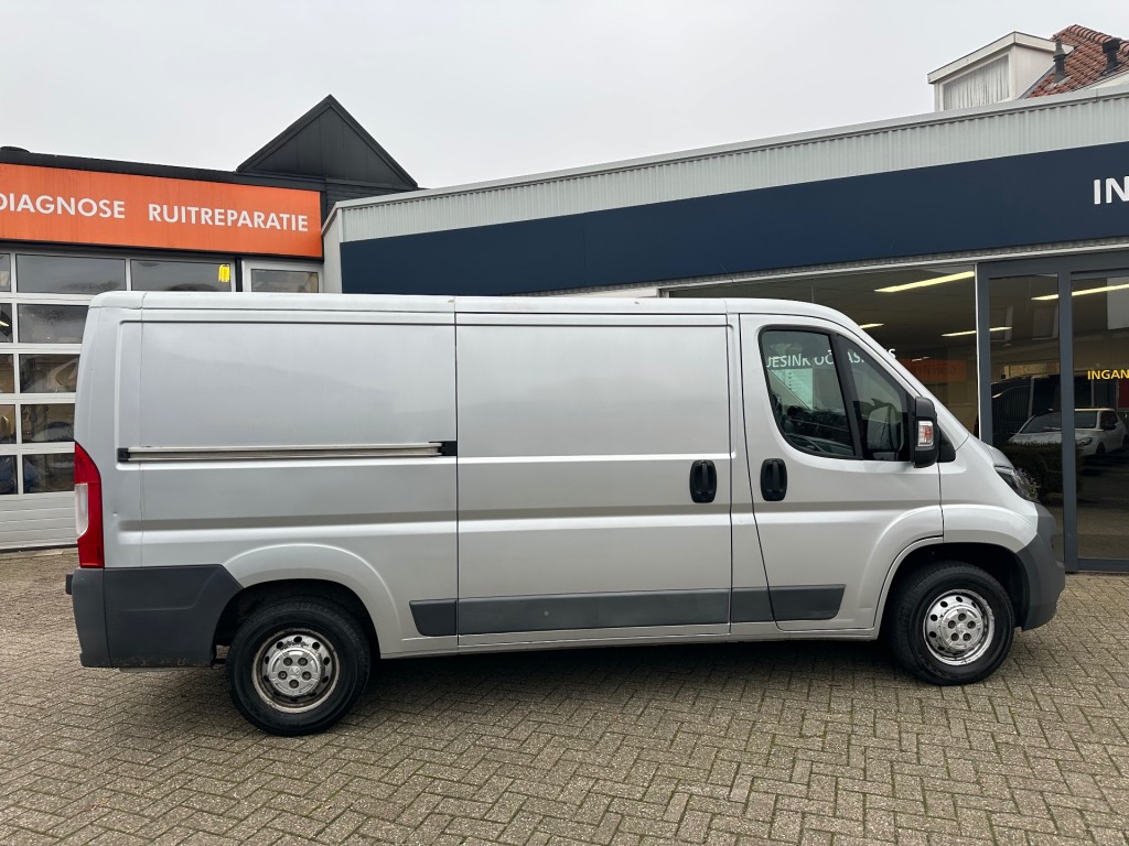 PEUGEOT-BOXER-2.2 HDI 120 L2H1    € 13.128,50 incl. BTW