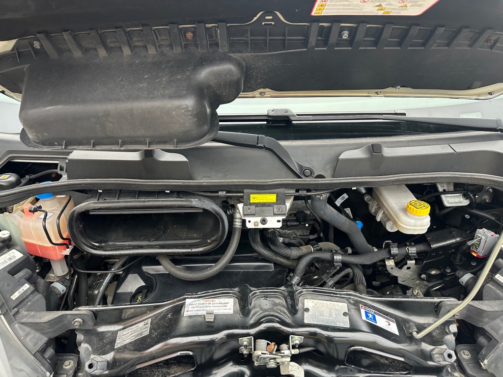 PEUGEOT-BOXER-2.2 HDI 120 L2H1    € 13.128,50 incl. BTW