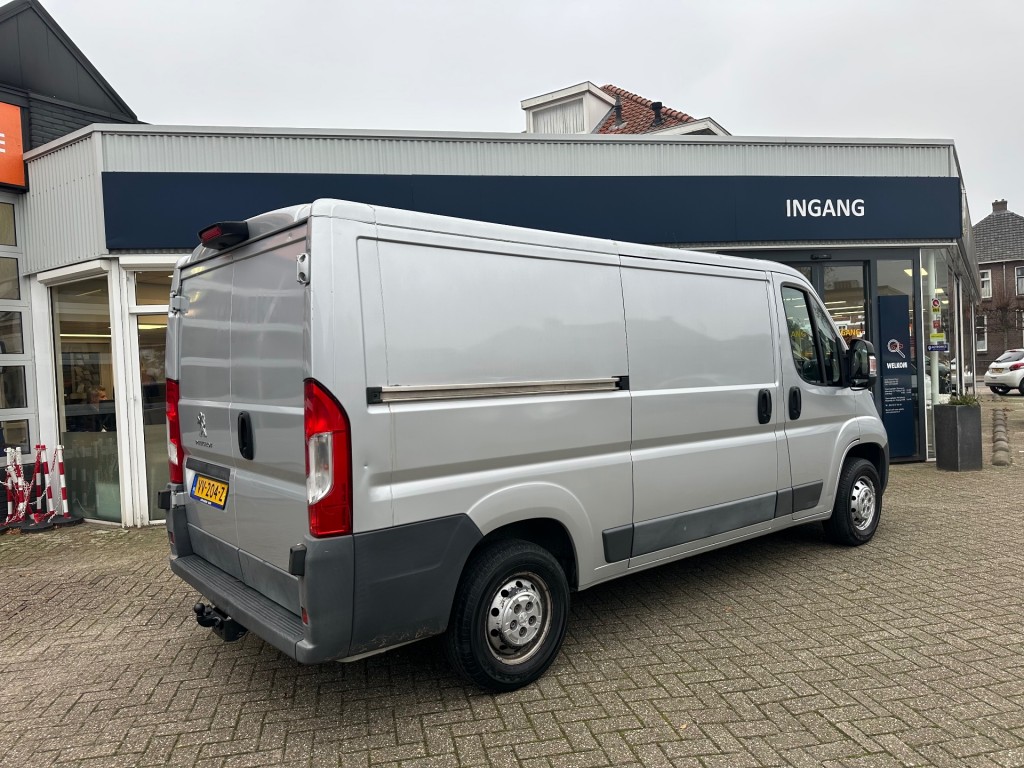 PEUGEOT-BOXER-2.2 HDI 120 L2H1    € 13.128,50 incl. BTW