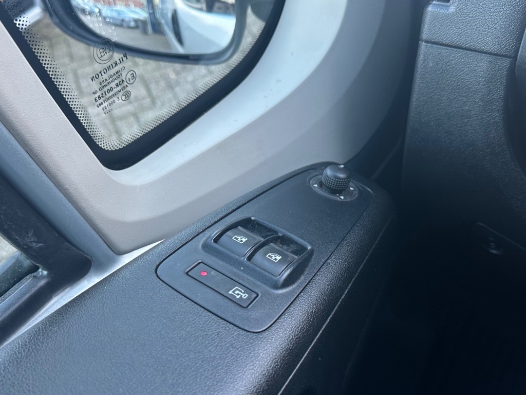 PEUGEOT-BOXER-333 2.0 HDI L1H1   € 12.093,50  incl. BTW