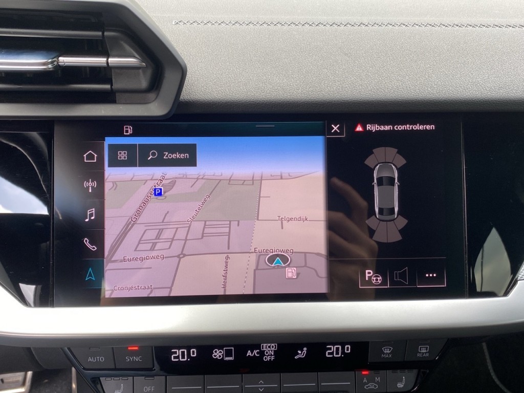 AUDI-A3-30 TFSI S-LINE MATRIX-LED/PDC/STOELVERW/PDC/NAVI