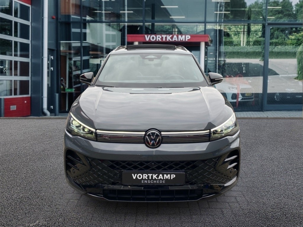 VOLKSWAGEN-TIGUAN-1.5 TSI EHYBRID R-LINE BLACK-OPTIK PANO-DAK/TREKHAAK/LEDER/360-C