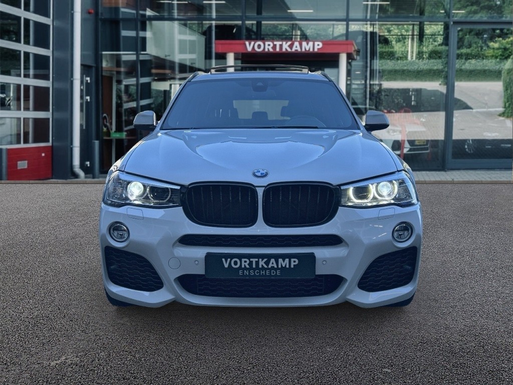 BMW-X3-XDRIVE 28i M SPORT PANO-DAK/CAMERA/TREKHAAK/NAVI/CRUISE/STOELVE