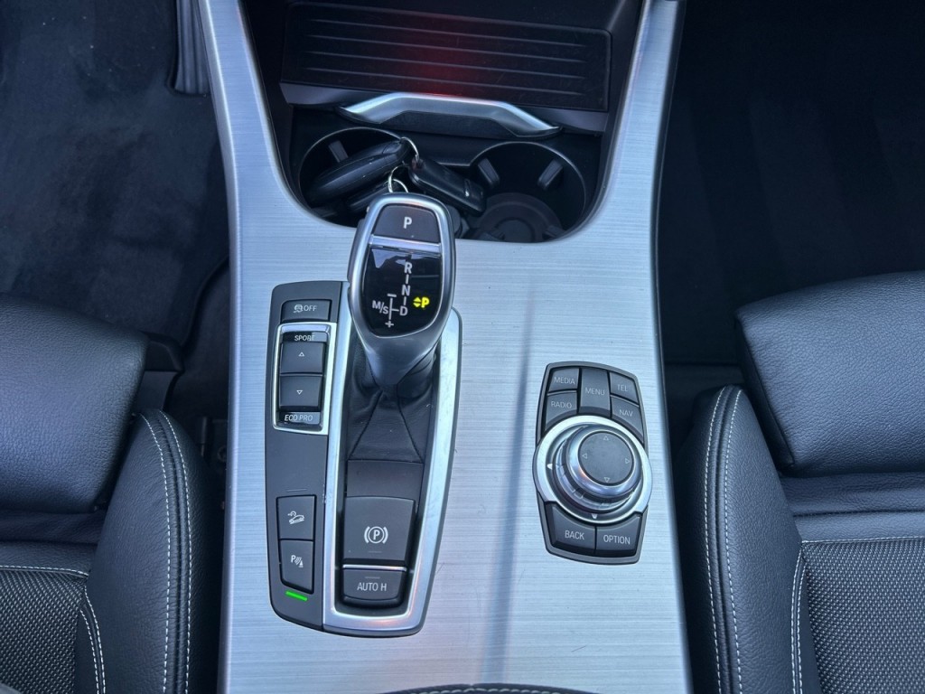 BMW-X3-XDRIVE 28i M SPORT PANO-DAK/CAMERA/TREKHAAK/NAVI/CRUISE/STOELVE