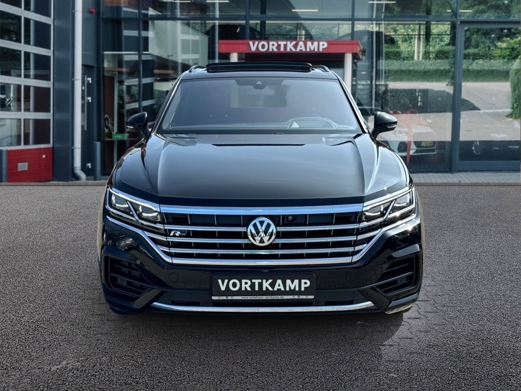 VOLKSWAGEN-TOUAREG-3.0 TDI R-LINE 4MOTION PANO-DAK/TREKHAAK/DYNAUDIO/LEDER/NAVI/ACC