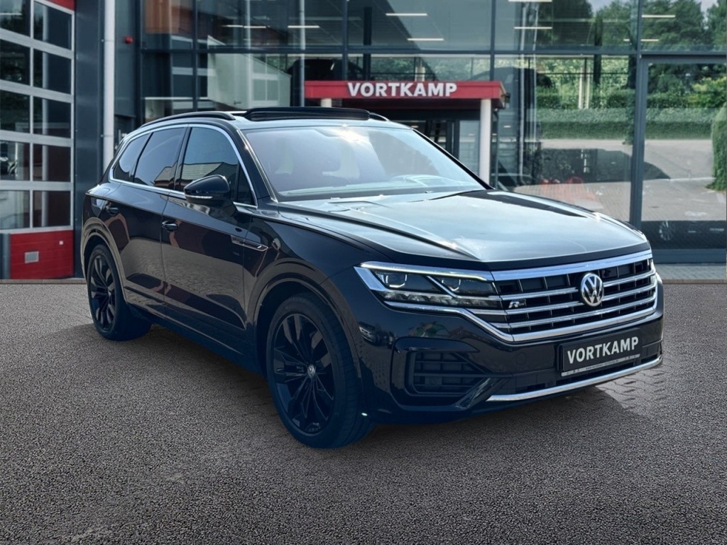 VOLKSWAGEN-TOUAREG-3.0 TDI R-LINE 4MOTION PANO-DAK/TREKHAAK/DYNAUDIO/LEDER/NAVI/ACC
