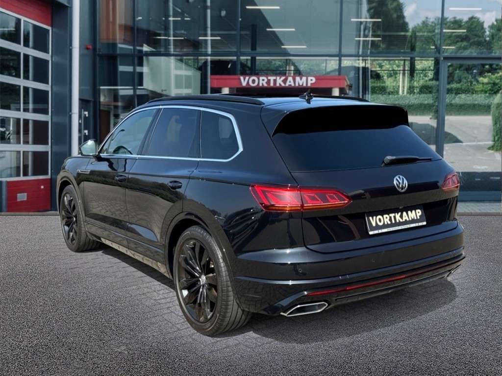 VOLKSWAGEN-TOUAREG-3.0 TDI R-LINE 4MOTION PANO-DAK/TREKHAAK/DYNAUDIO/LEDER/NAVI/ACC