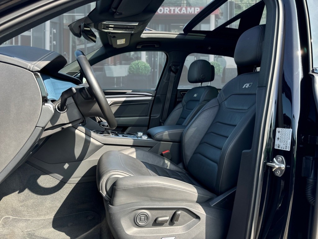 VOLKSWAGEN-TOUAREG-3.0 TDI R-LINE 4MOTION PANO-DAK/TREKHAAK/DYNAUDIO/LEDER/NAVI/ACC