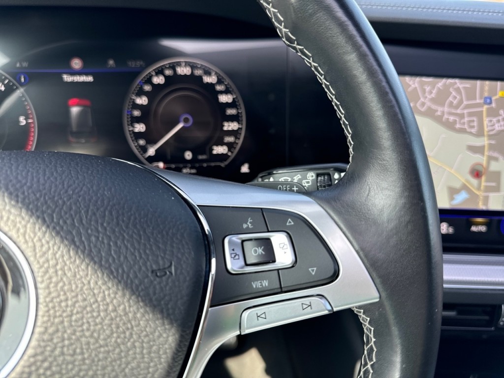 VOLKSWAGEN-TOUAREG-3.0 TDI R-LINE 4MOTION PANO-DAK/TREKHAAK/DYNAUDIO/LEDER/NAVI/ACC