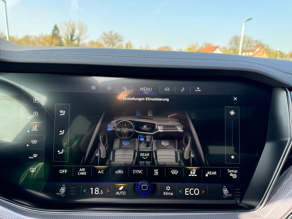 VOLKSWAGEN-TOUAREG-3.0 TDI R-LINE 4MOTION PANO-DAK/TREKHAAK/DYNAUDIO/LEDER/NAVI/ACC