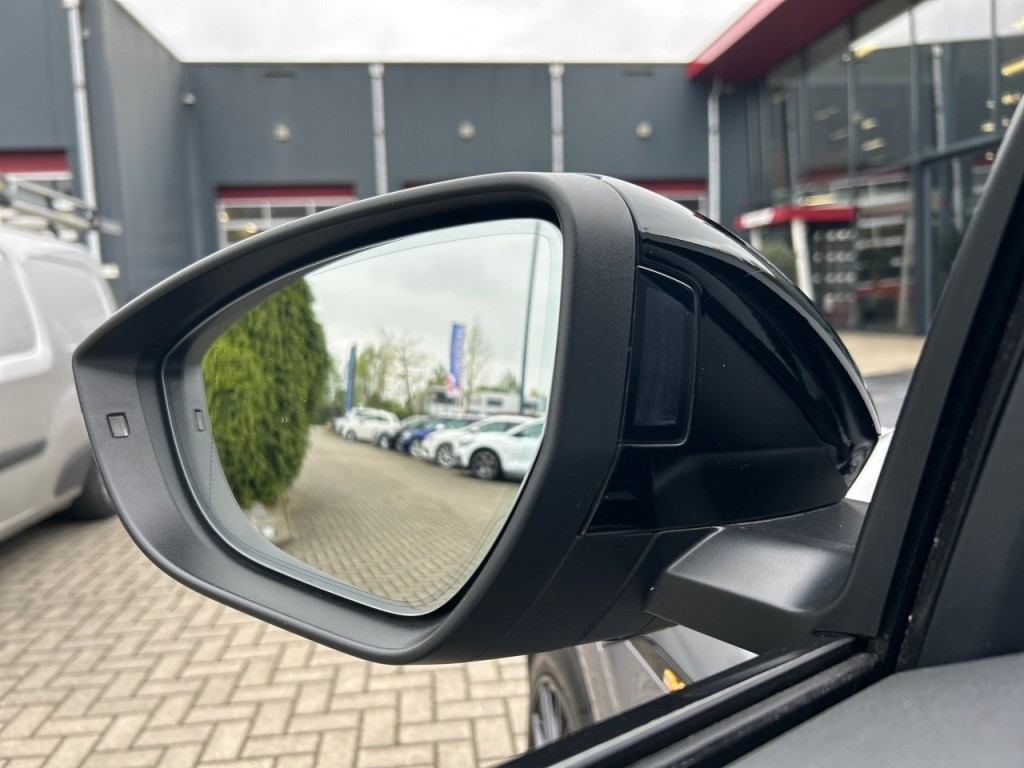 AUDI-E-TRON-50 QUATTRO S-LINE PANO-DAK/CAMERA/B&O/MEMORY/NAVI/ACC/STOELVERW