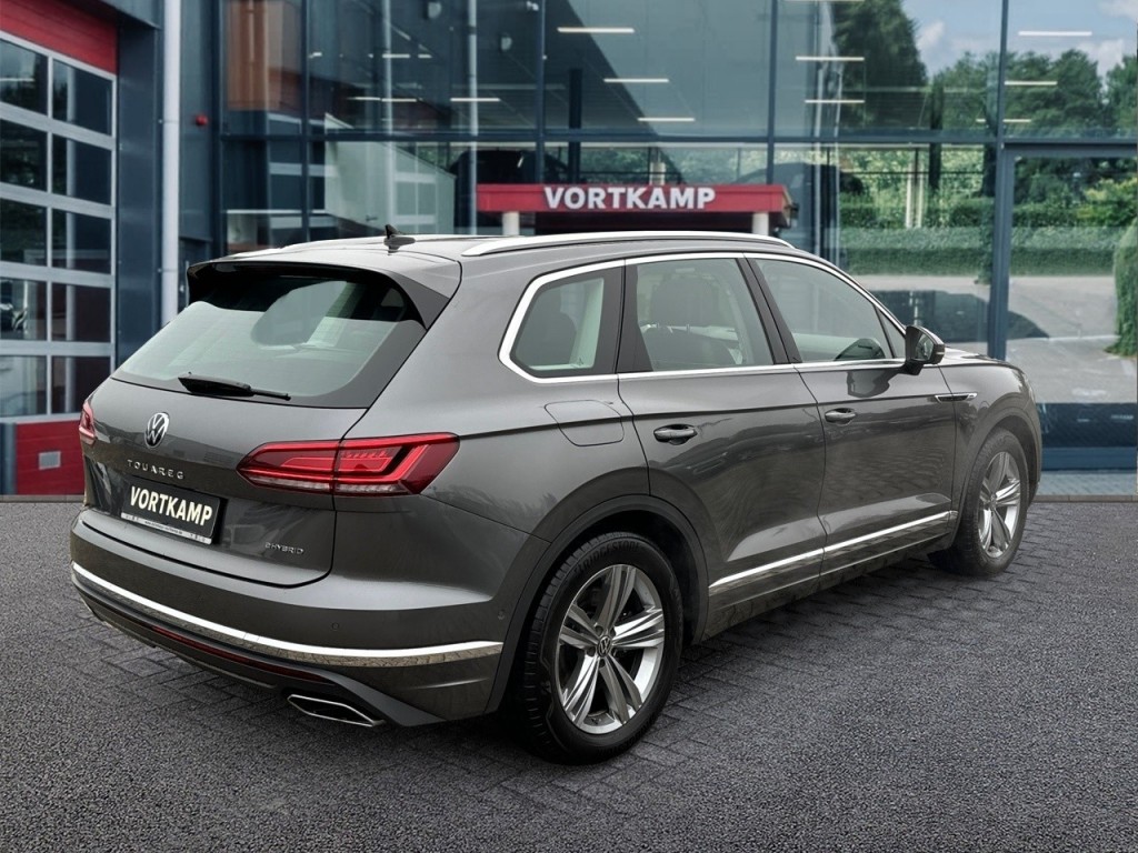 VOLKSWAGEN-TOUAREG-3.0 TSI ELEGANCE 4MOTION EHYBRID LUCHTVERING/PANO-DAK/CAMERA/LED