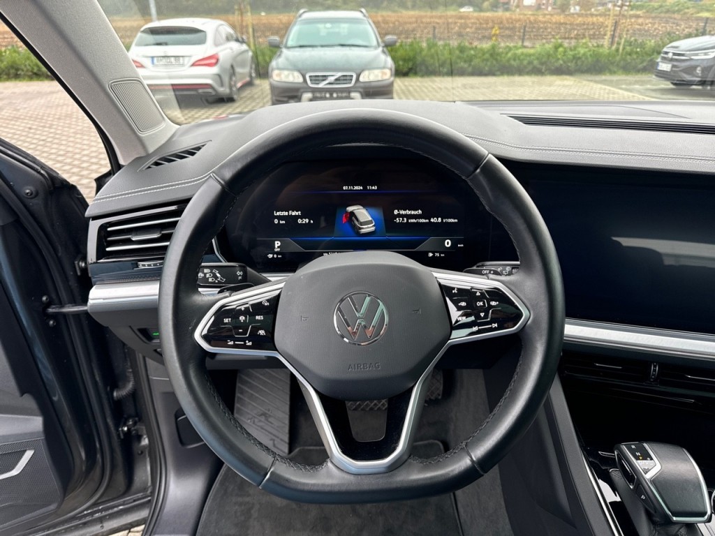 VOLKSWAGEN-TOUAREG-3.0 TSI ELEGANCE 4MOTION EHYBRID LUCHTVERING/PANO-DAK/CAMERA/LED
