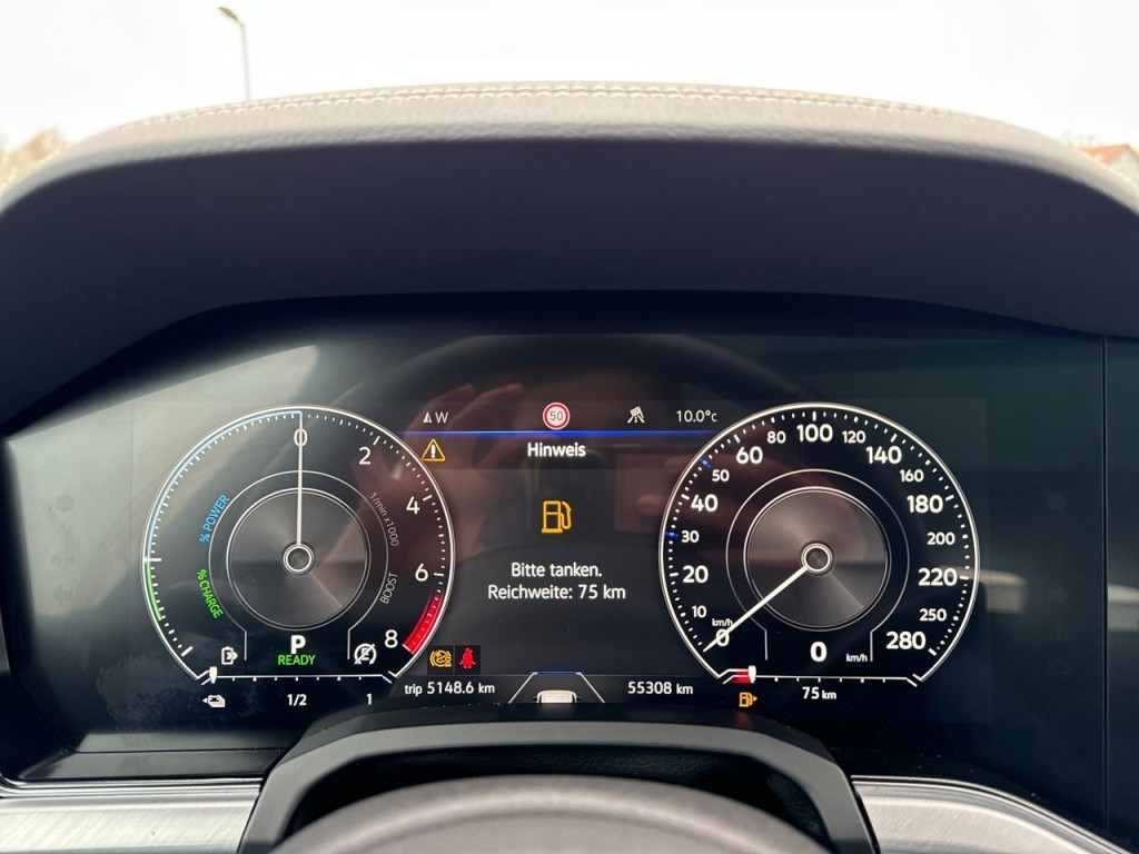 VOLKSWAGEN-TOUAREG-3.0 TSI ELEGANCE 4MOTION EHYBRID LUCHTVERING/PANO-DAK/CAMERA/LED