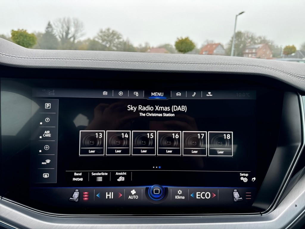 VOLKSWAGEN-TOUAREG-3.0 TSI ELEGANCE 4MOTION EHYBRID LUCHTVERING/PANO-DAK/CAMERA/LED