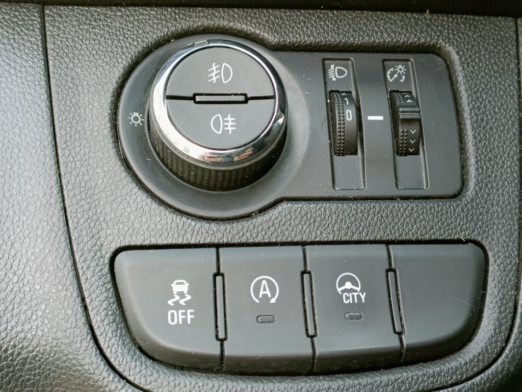 OPEL-KARL-1.0 ROCKS ONL. ED. airco, lm velgen, carplay