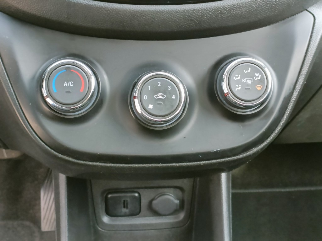 OPEL-KARL-1.0 ROCKS ONL. ED. airco, lm velgen, carplay