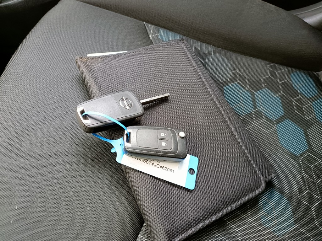 OPEL-KARL-1.0 ROCKS ONL. ED. airco, lm velgen, carplay